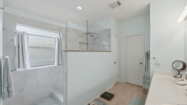 15402 Fall Place, San Antonio, TX 78247