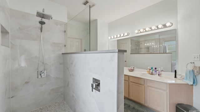15402 Fall Place, San Antonio, TX 78247