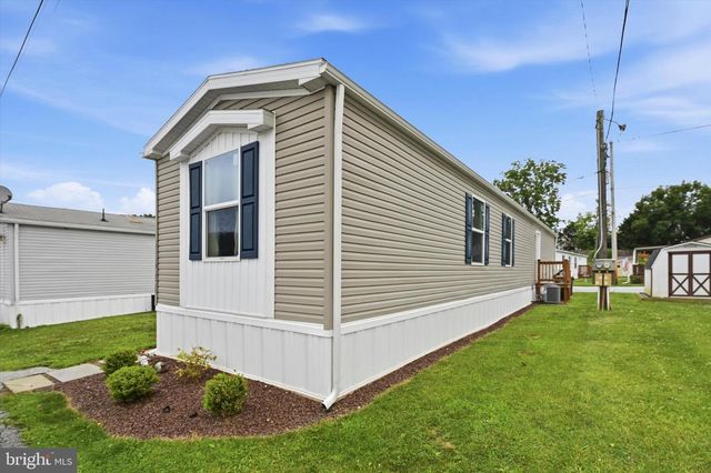 25 FLEMING DR, Coatesville, PA 19320