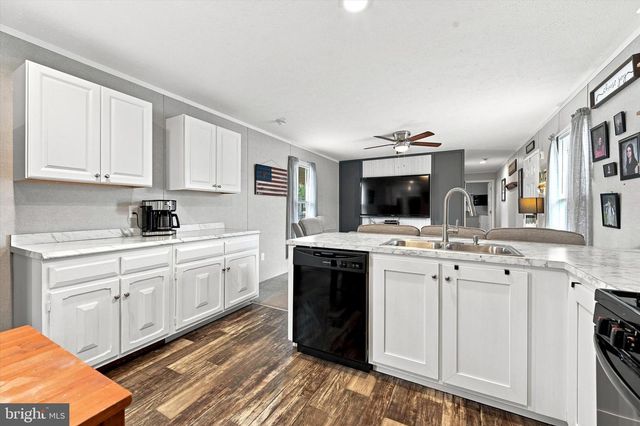 25 FLEMING DR, Coatesville, PA 19320