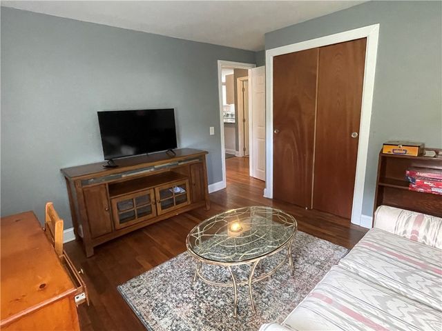 25 Waite Court, North Kingstown, RI 02852