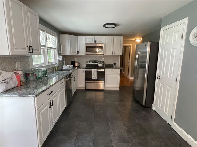 25 Waite Court, North Kingstown, RI 02852
