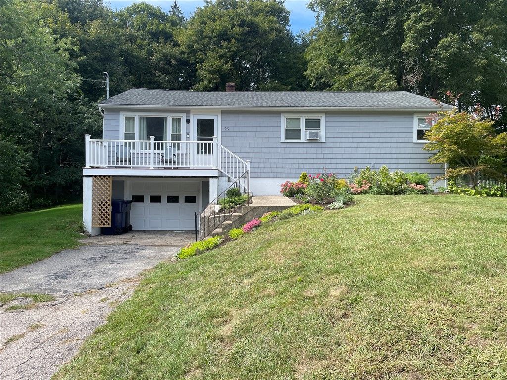 25 Waite Court, North Kingstown, RI 02852