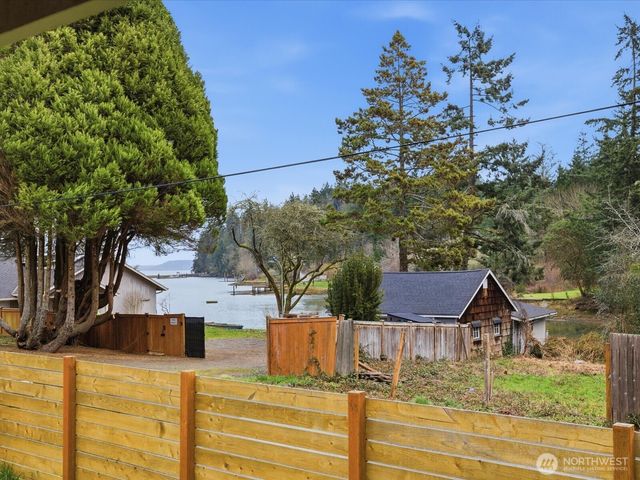 16602 - 16608 Delano Road, Lakebay, WA 98349