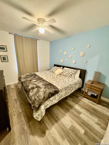 11219 Pecan Cyn, San Antonio, TX 78252