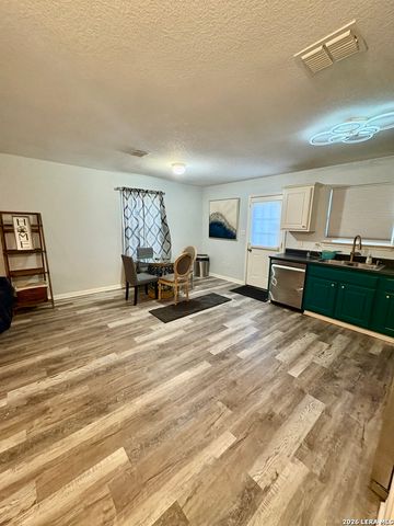 11219 Pecan Cyn, San Antonio, TX 78252