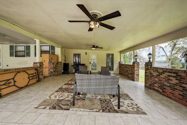 1802 Dunroamin Ln, Fayetteville, TN 37334