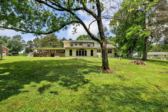 1802 Dunroamin Ln, Fayetteville, TN 37334
