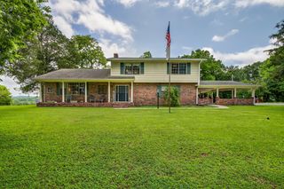 1802 Dunroamin Ln, Fayetteville, TN 37334