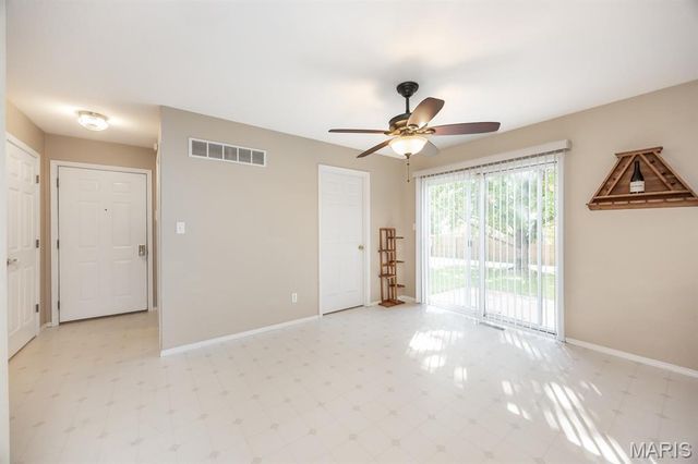 347 Logan Drive, O'fallon, IL 62269