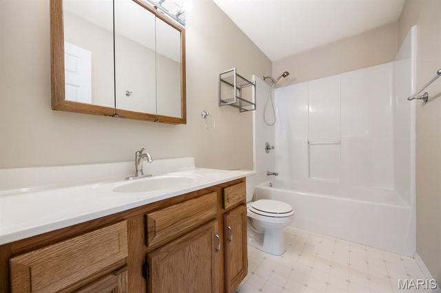 347 Logan Drive, O'fallon, IL 62269