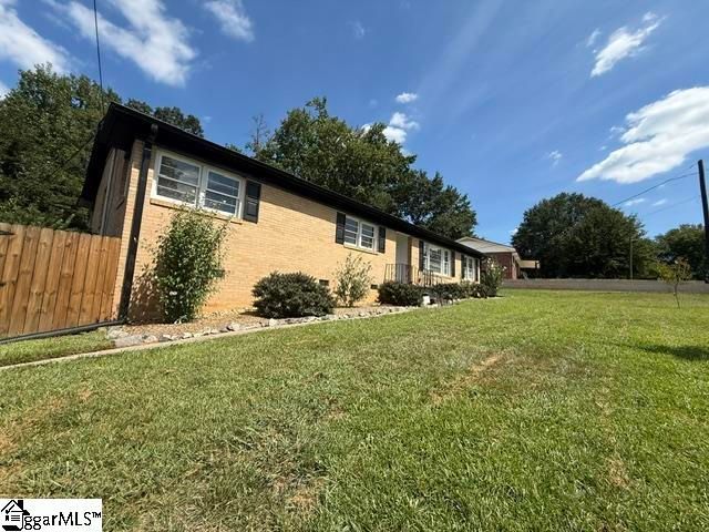 207 Azalea Court, Greenville, SC 29615