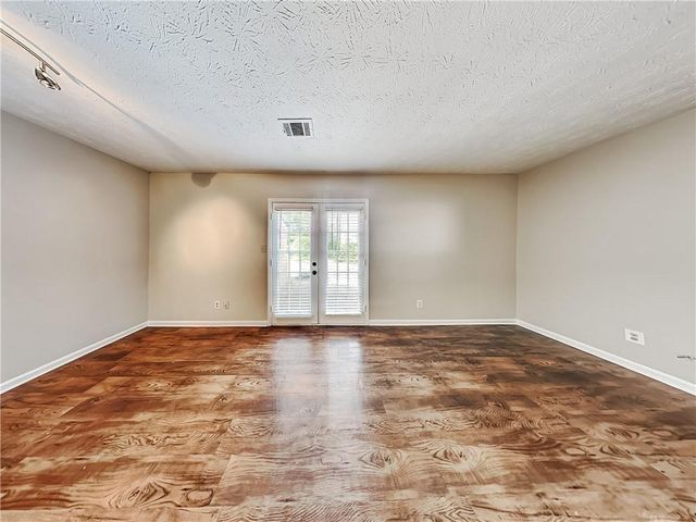 541 Charleston Lane, Lawrenceville, GA 30046