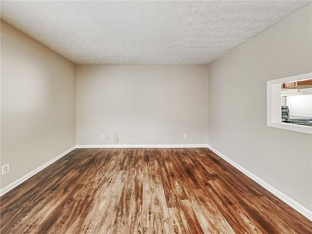 541 Charleston Lane, Lawrenceville, GA 30046