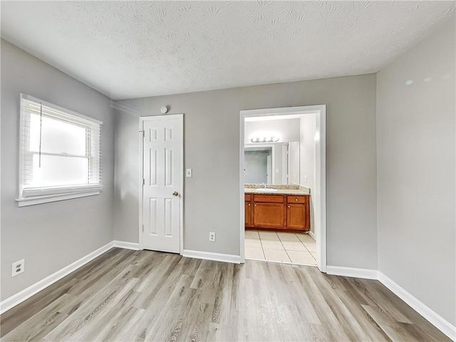 541 Charleston Lane, Lawrenceville, GA 30046