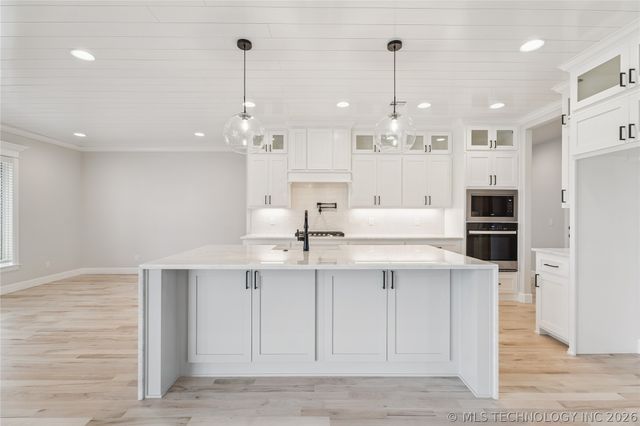 6322 N Wildwood Lane, Owasso, OK 74055