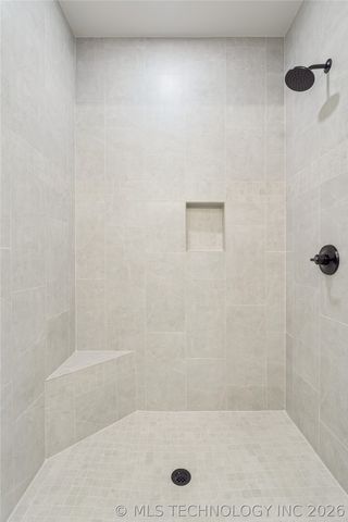 6322 N Wildwood Lane, Owasso, OK 74055