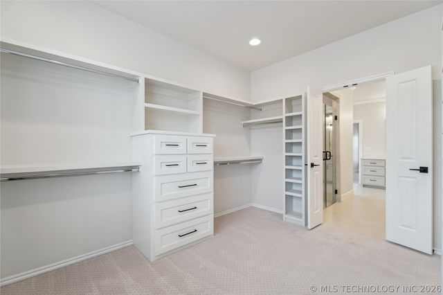 6322 N Wildwood Lane, Owasso, OK 74055