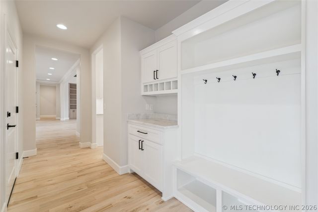 6322 N Wildwood Lane, Owasso, OK 74055