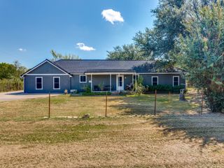 565 Lovie Thomas Lane, Burleson, TX 76028