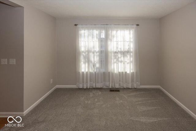 9333 N Bayhill Circle, Mccordsville, IN 46055