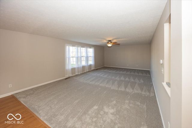 9333 N Bayhill Circle, Mccordsville, IN 46055