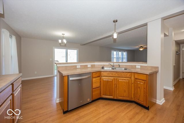 9333 N Bayhill Circle, Mccordsville, IN 46055