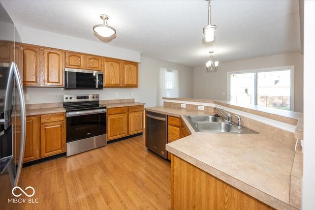 9333 N Bayhill Circle, Mccordsville, IN 46055