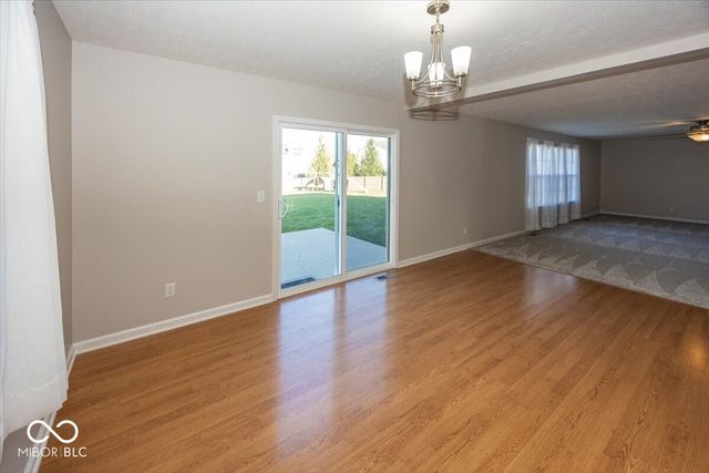 9333 N Bayhill Circle, Mccordsville, IN 46055