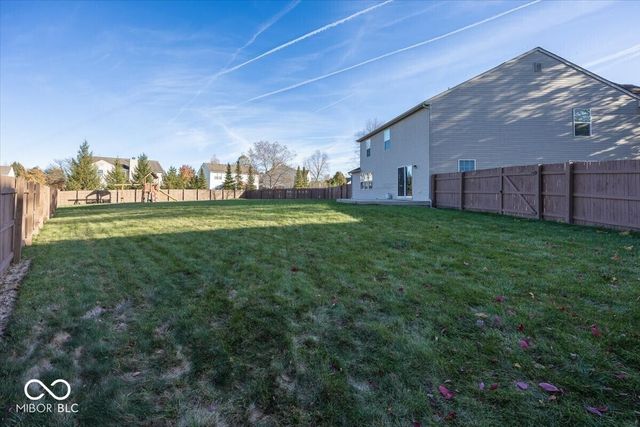 9333 N Bayhill Circle, Mccordsville, IN 46055