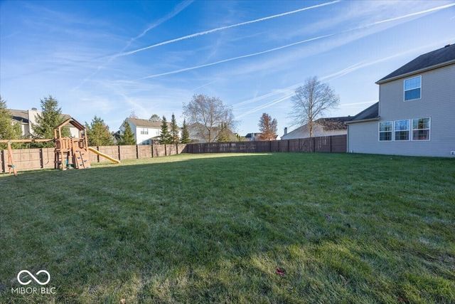 9333 N Bayhill Circle, Mccordsville, IN 46055