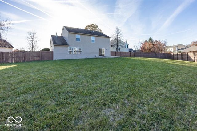 9333 N Bayhill Circle, Mccordsville, IN 46055