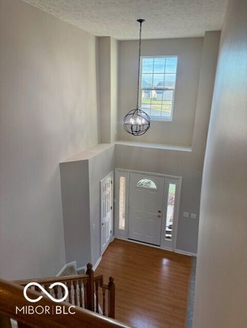 9333 N Bayhill Circle, Mccordsville, IN 46055