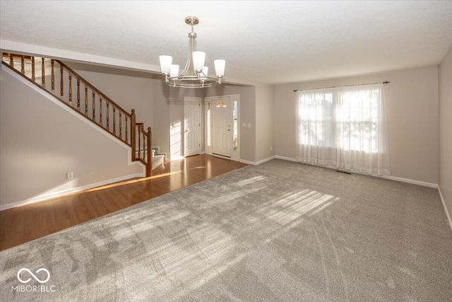 9333 N Bayhill Circle, Mccordsville, IN 46055