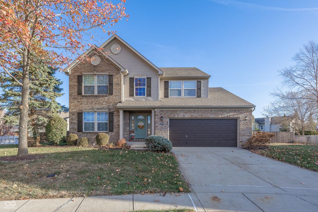 9333 N Bayhill Circle, Mccordsville, IN 46055
