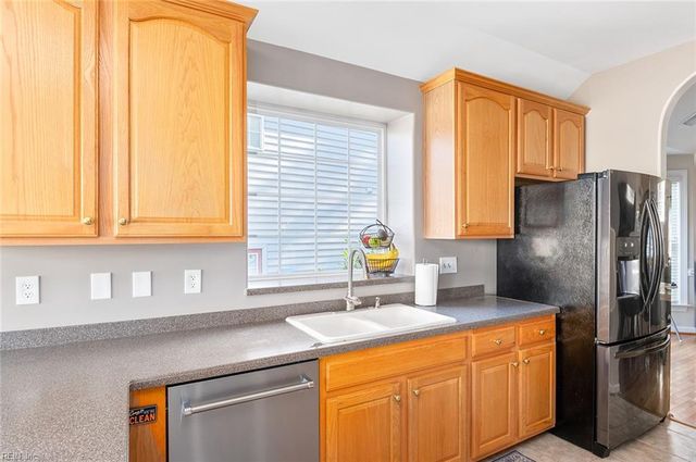 5309 Queen Bishop LN, Williamsburg, VA 23185