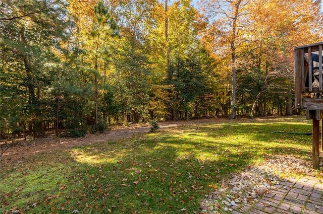 5309 Queen Bishop LN, Williamsburg, VA 23185