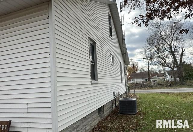 113 MARTIN Street, Benton, IL 62812