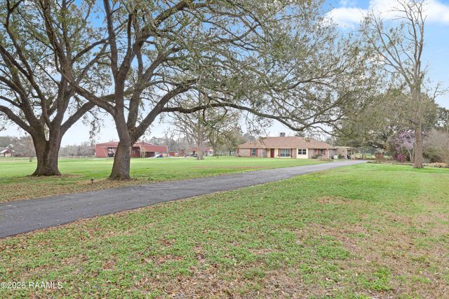 204 Smith Reed Road, Lafayette, LA 70507