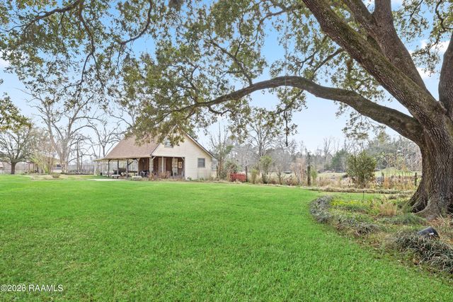 204 Smith Reed Road, Lafayette, LA 70507