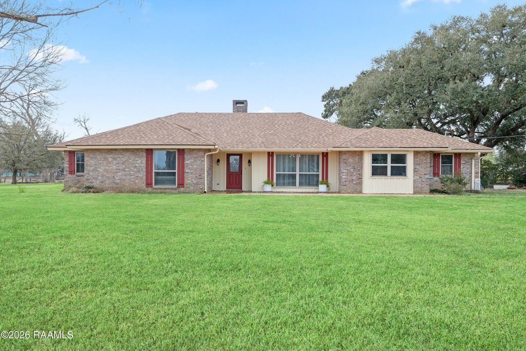 204 Smith Reed Road, Lafayette, LA 70507
