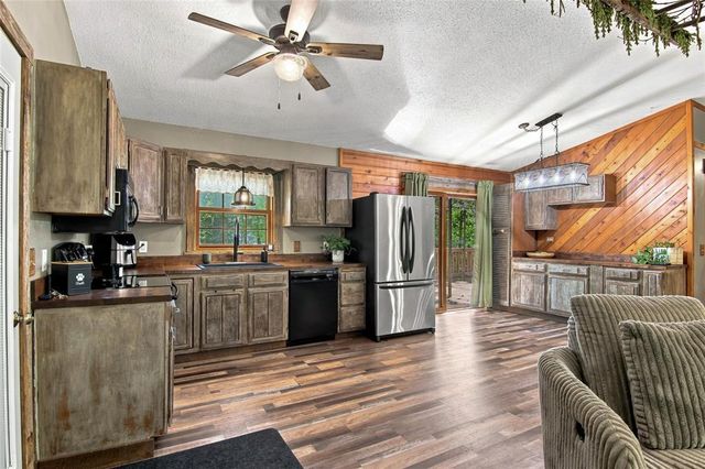 351 Pavelski Road, Eau Claire, WI 54703