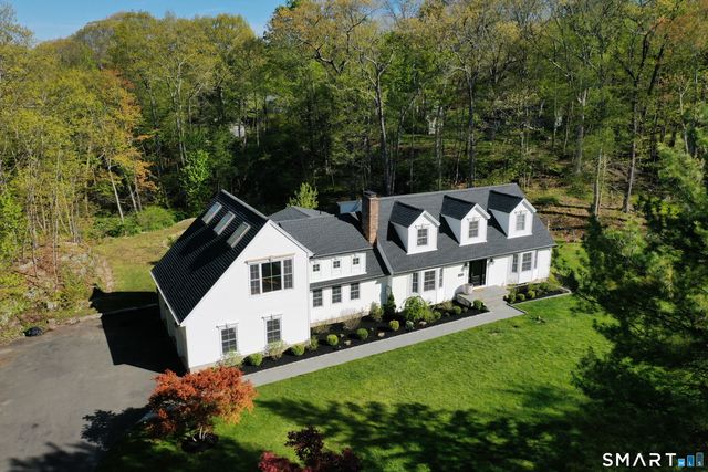 9 Maplewood Road, Ridgefield, CT 06877