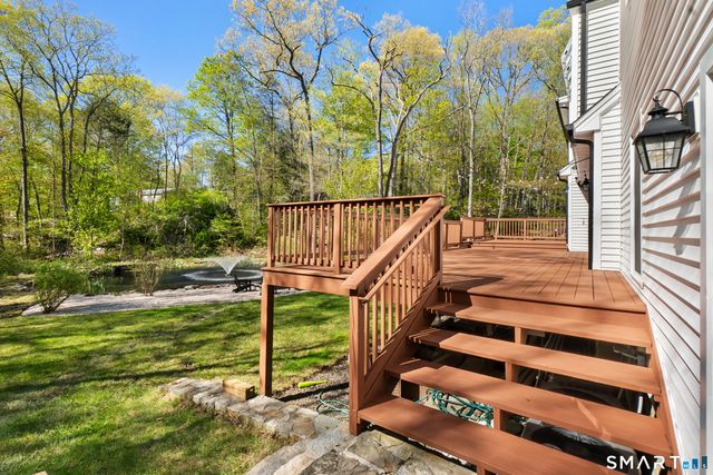 9 Maplewood Road, Ridgefield, CT 06877