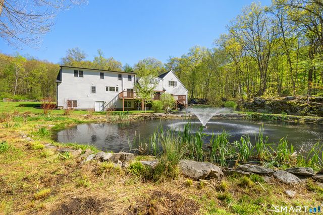 9 Maplewood Road, Ridgefield, CT 06877