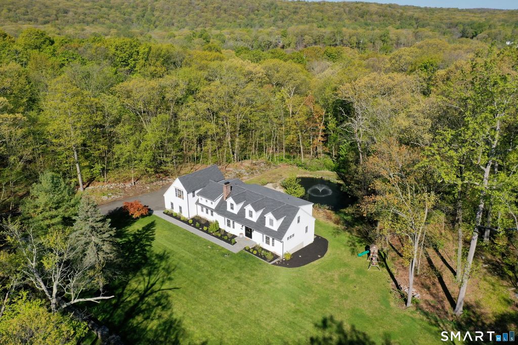 9 Maplewood Road, Ridgefield, CT 06877