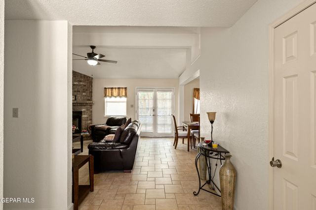 4316 LOMA DE LUNA Drive, El Paso, TX 79934