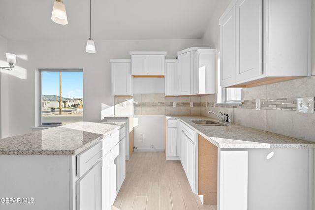 556 Paseo Dulce Avenue, Horizon City, TX 79928