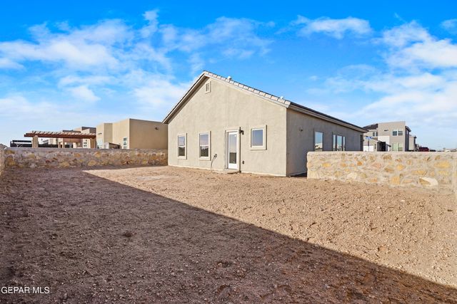 556 Paseo Dulce Avenue, Horizon City, TX 79928