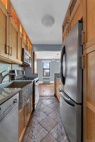 2015 Saint Paul Avenue 6I, Bronx, NY 10461